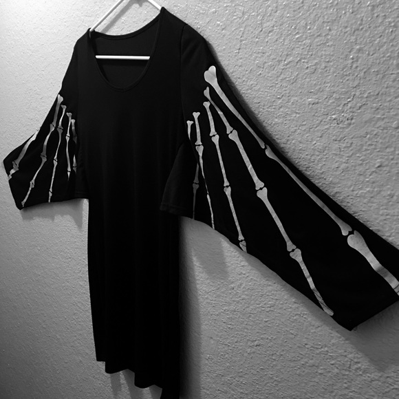 Short mini junior's batwing GOTH dress size XS - Picture 1 of 2