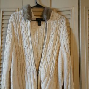 Cable knit sweater with faux fur hood