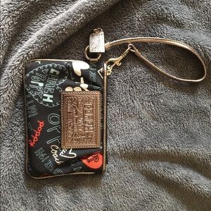 Coach poppy wristlet - NWOT