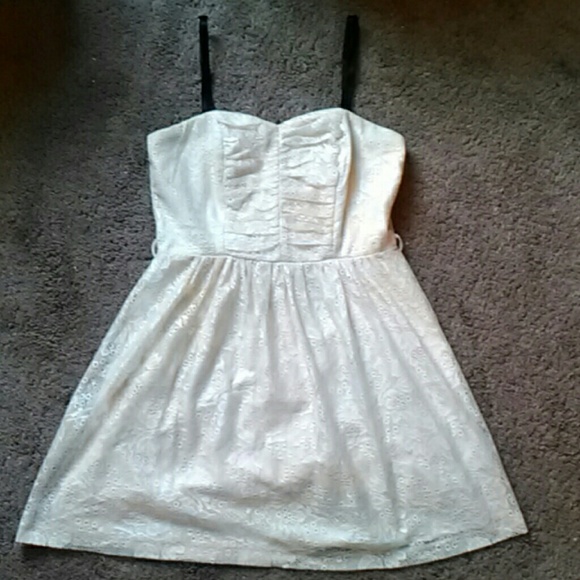 Forever 21 lace dress