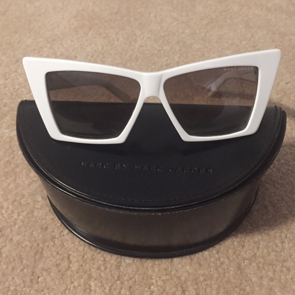 Marc Jacobs Iconic cat eye sunglasses white bling