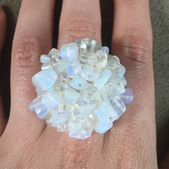 ✨NWOT✨beaded ring