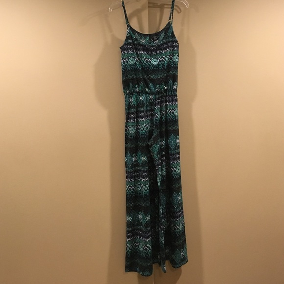 Romper - Picture 2 of 4