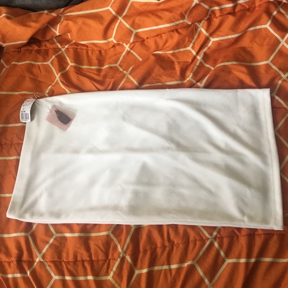 Bodycon White Midi Skirt