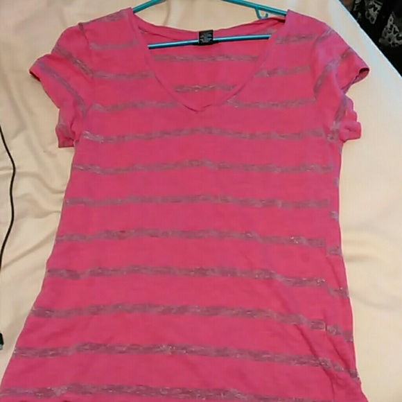 Rue 21 tee