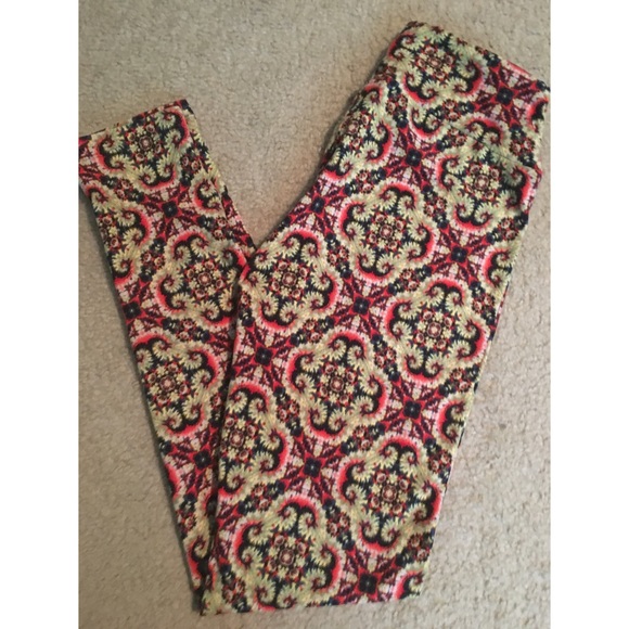 BRAND NEW OS Lularoe Leggings