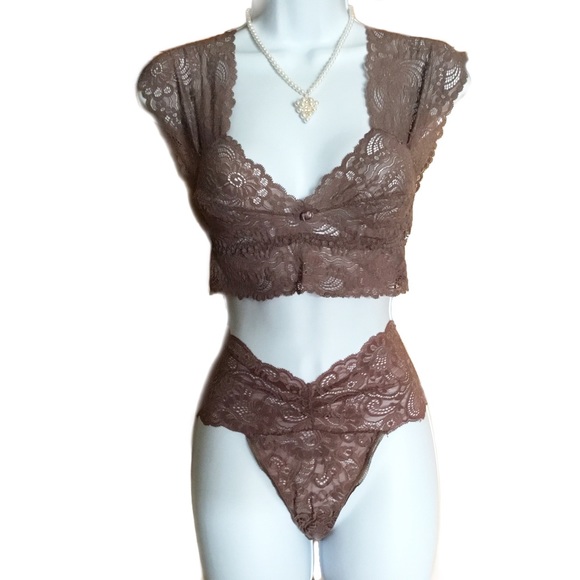 Sexy Vintage Lace Bralette from the 1980s - Picture 3 of 4