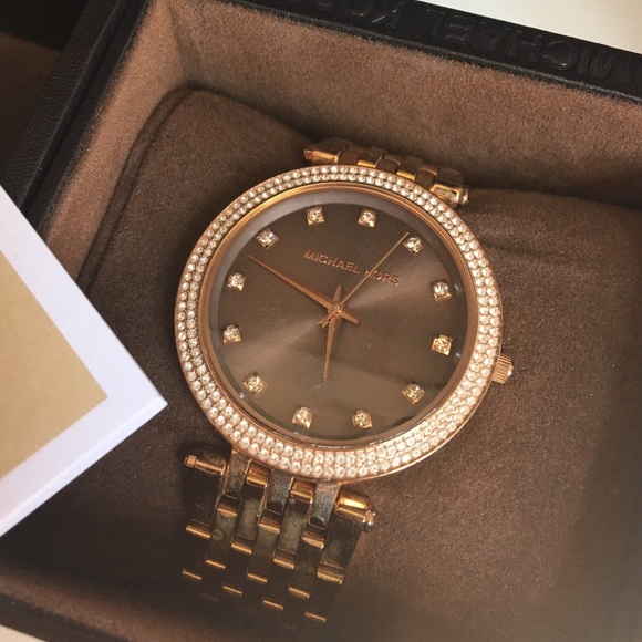 Authentic michael kors rose gold watch w/ crystal