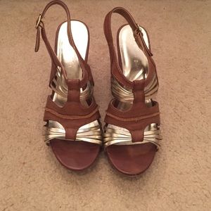 Platform sandals