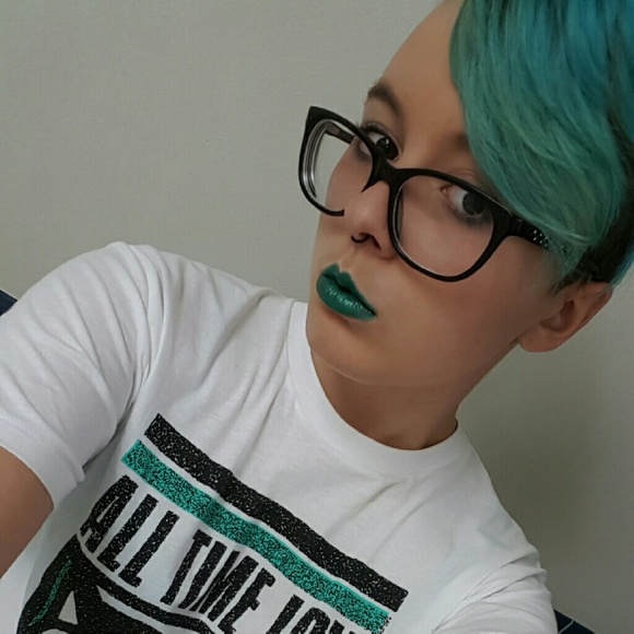 Meet your Posher, Lee