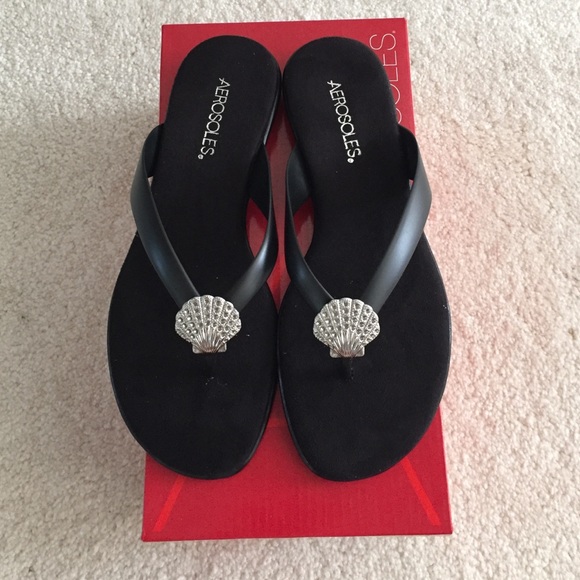 aerosoles flip flop slippers