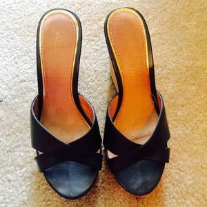 Aldo sandals, 60% off