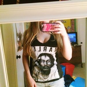 ✨REDUCED✨ Forever 21 Bob Marley V-Neck Top