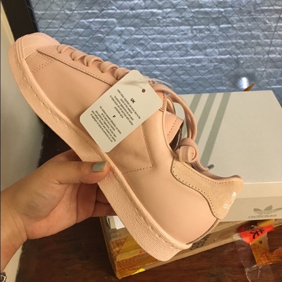 *UPDATEDSuper rare adidas superstar! Pastel PINK .