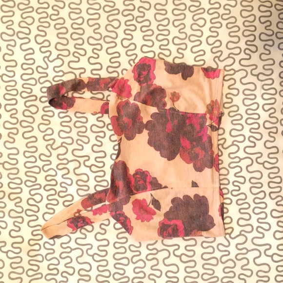Floral rose crop. - Picture 1 of 2