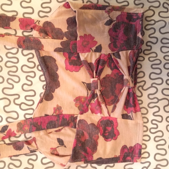 Floral rose crop. - Picture 2 of 2