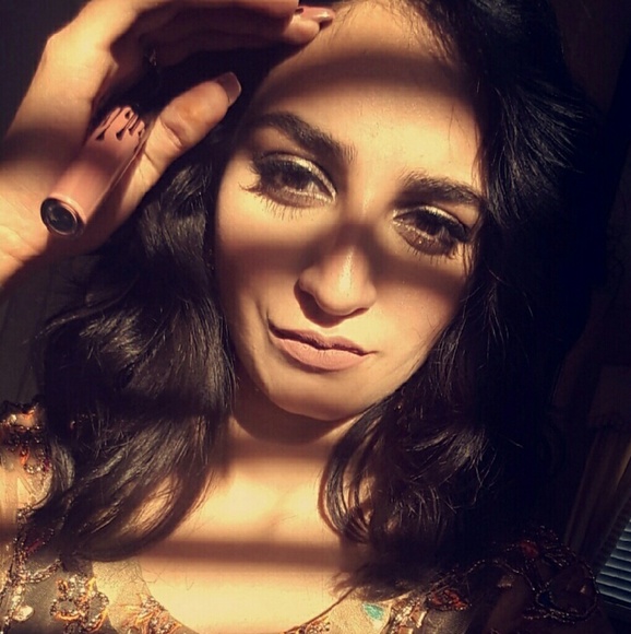 Meet your Posher, Maham - Picture 1 of 1