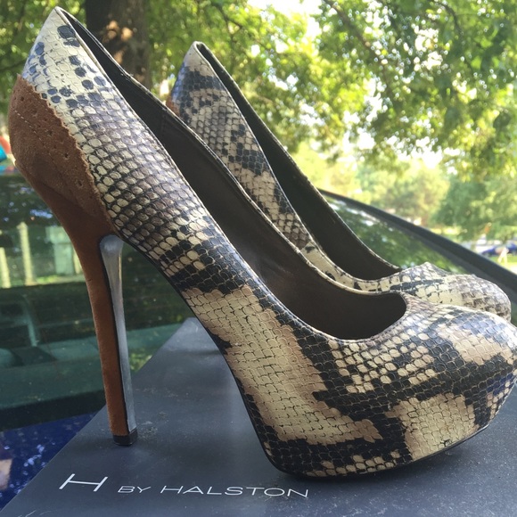 Halston Snake Skin Pumps - Picture 2 of 4