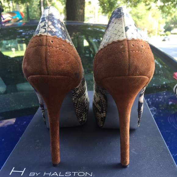Halston Snake Skin Pumps - Picture 3 of 4