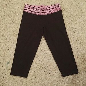 *was $16* PINK yoga crops