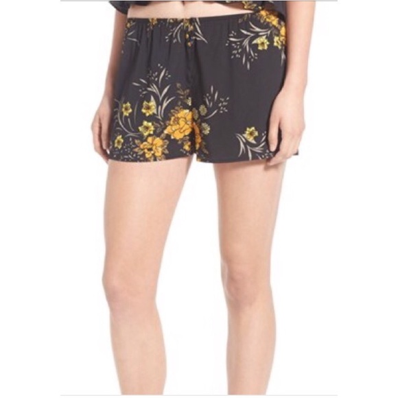 Topshop Floral Shorts - Band of Gypsies - Picture 2 of 5