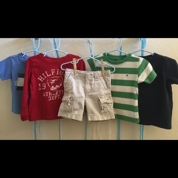 Lot of Tommy Hilfiger t-shirts and 1 pair of short