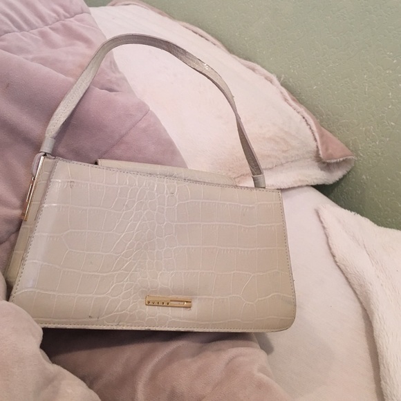 purse - Picture 1 of 1