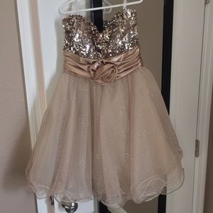 PROM / HOMECOMING