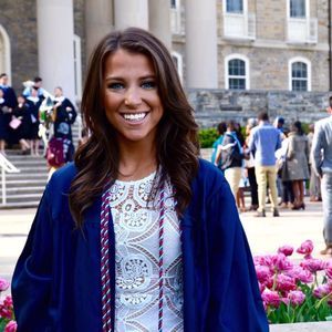 Meet your Posher, Danielle