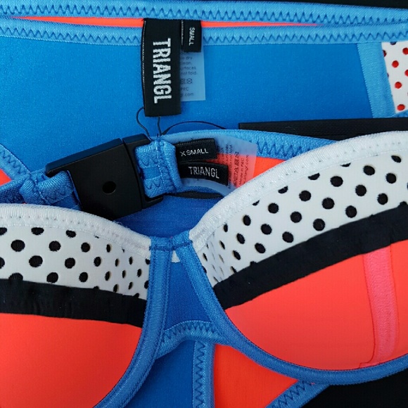 SOLD: Authentic Bowie Modern Lust Triangl Bikini - Picture 3 of 4