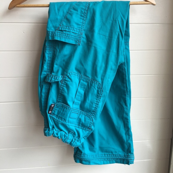K. Blue scrub pants