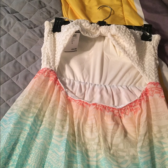 New with tags size large Womens maxi dress - Picture 4 of 4