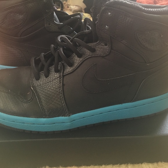 Jordan retro 1s