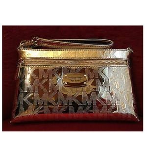 Michael Kors jet set gold wristlet