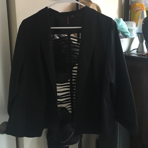 TATTOO ME- BLACK BLAZER SIZE 2X - Picture 3 of 4