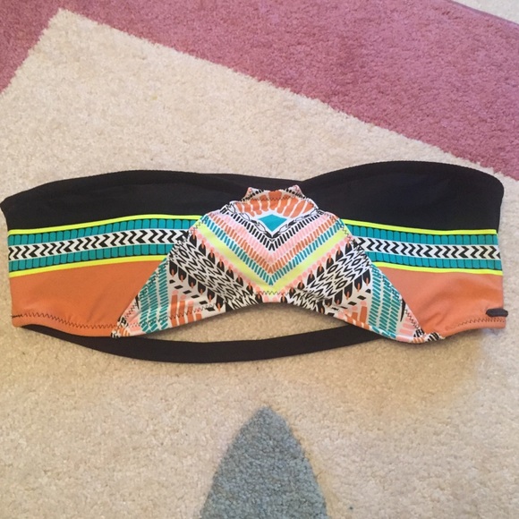 Rip Curl Strapless cut out back swim top