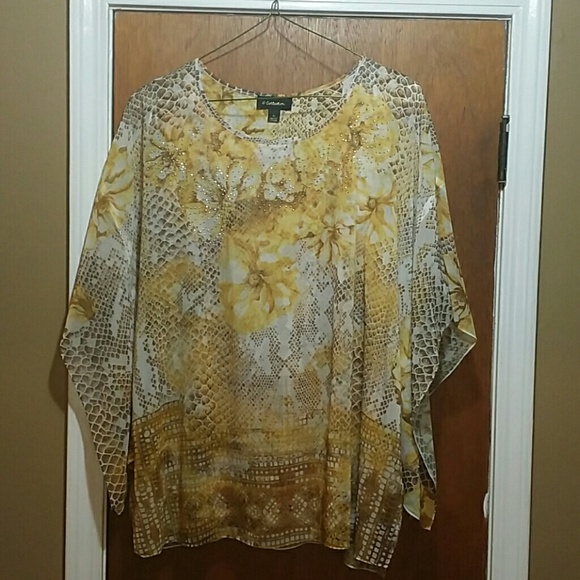 *PRICE REDUCTION* Beautiful blouse