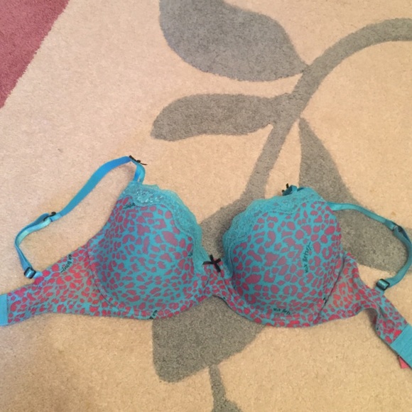 32DDD Betsey Johnson bra