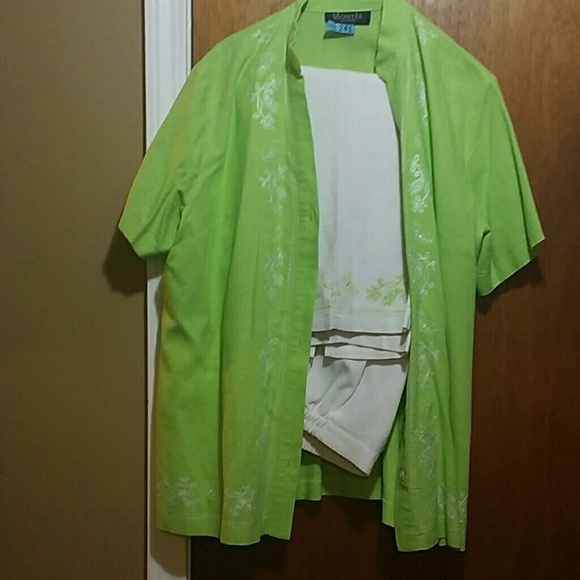 *PRICE REDUCTION* 2pc Set Jacket & Capris