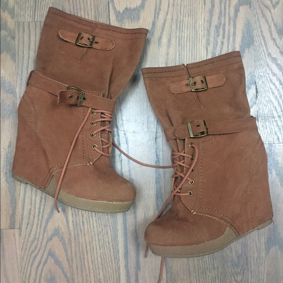 Bakers Wedge Boots