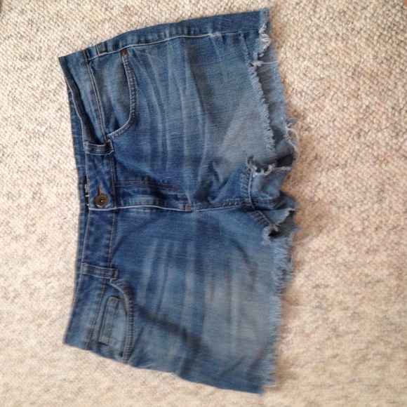 Lei shorts