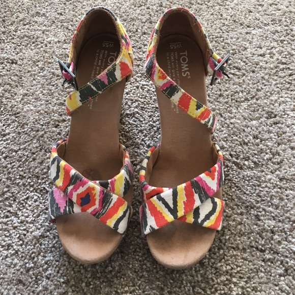 Toms wedges