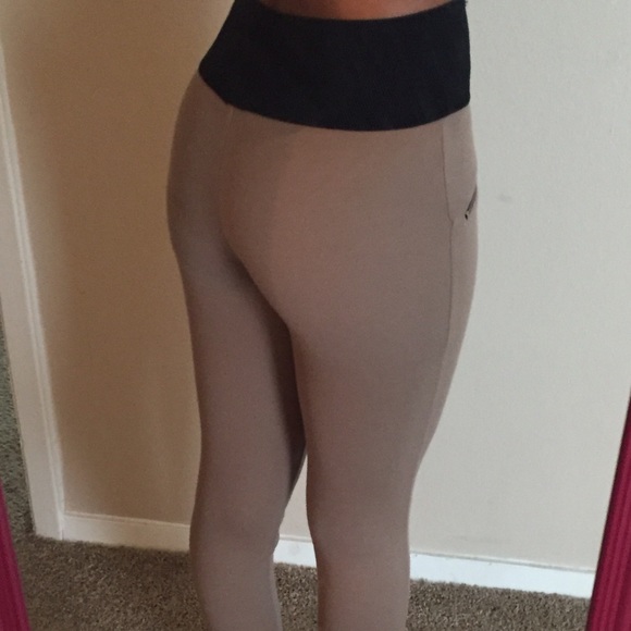 Cute tan leggings with zipper designs 😍 - Picture 4 of 4