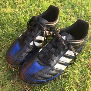 Adidas Puntero Outdoor Soccer Cleats
