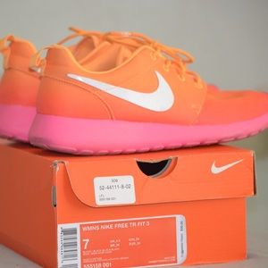 Super cute and comfy Nikes!!