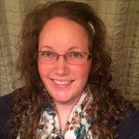 Meet your Posher, Nicole - Picture 1 of 1