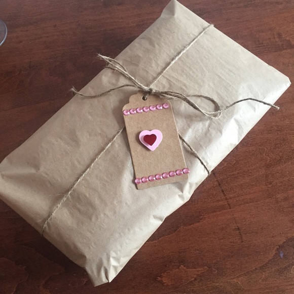 Meet your posher, Sara Tiffany! - Picture 4 of 4