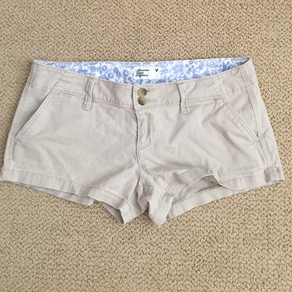 American Eagle Khaki shorts