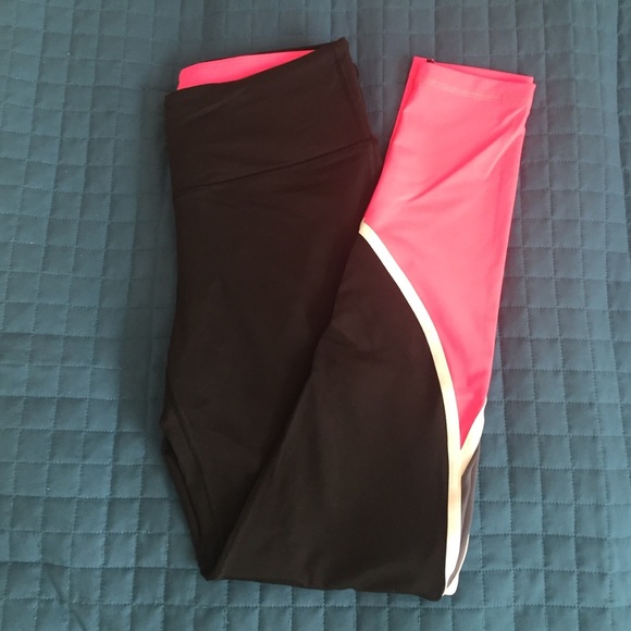 VICTORIA SECRET VSX SPORT LEGGINGS