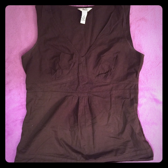 BOGO FREE MOVING SALE!! sleeveless blouse 👚